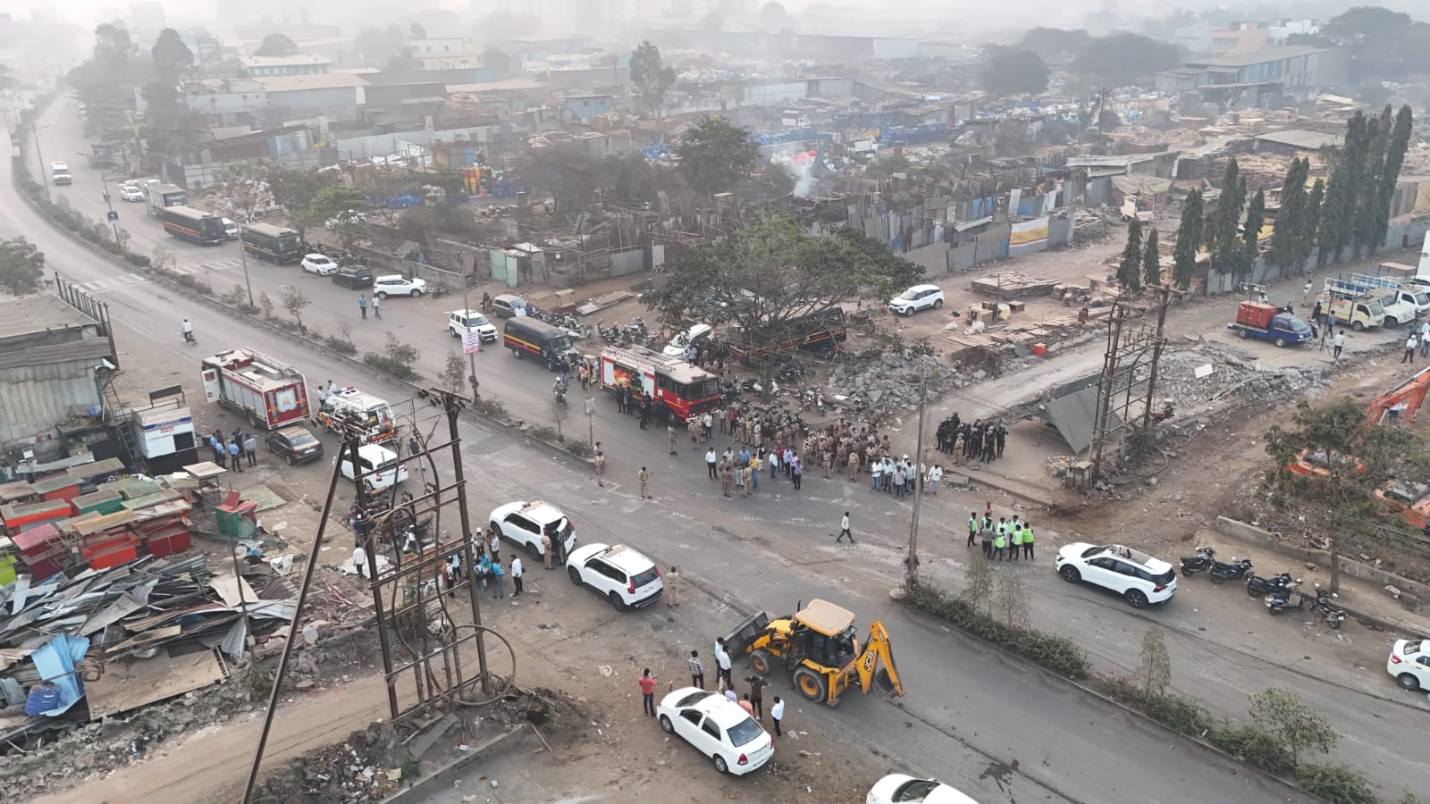 कुदळवाडीत आज सलग दुसऱ्या दिवशीही महापालिकेची कारवाई; ६०७ अनधिकृत पत्राशेड, गोदामे, भंगार दुकाने 'भुईसपाट'