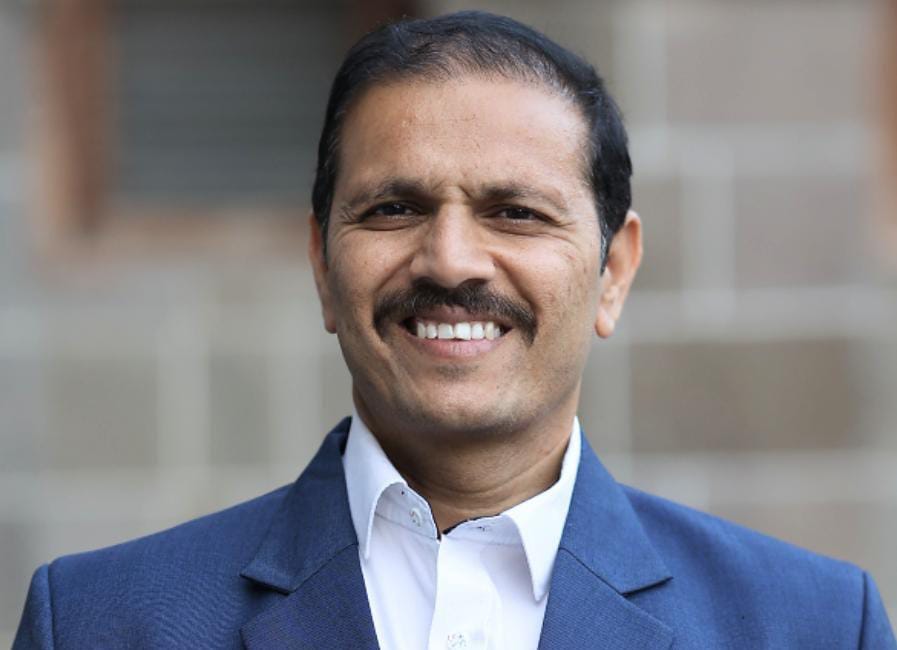 माजी अधिसभा सदस्य संतोष ढोरे यांना पीएच.डी प्रदान