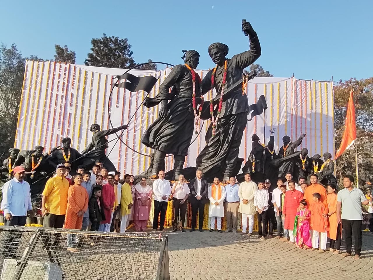 छत्रपती शिवाजी महाराज यांच्या जयंतीनिमित्त पिंपरी चिंचवड महापालिकेच्या वतीने अभिवादन