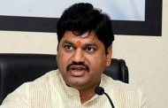 अखेर धनंजय मुंडेंनी दिला राजीनामा; मुख्यमंत्री देवेंद्र फडणवीस यांनी स्वीकारला