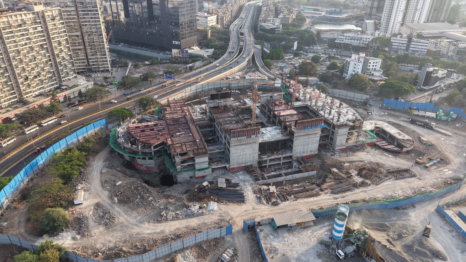 पिंपरी चिंचवड महापालिकेच्या नवीन प्रशासकीय इमारतीच्या बांधकामाला गती; तिसऱ्या मजल्यापर्यंतचे बांधकाम पूर्ण