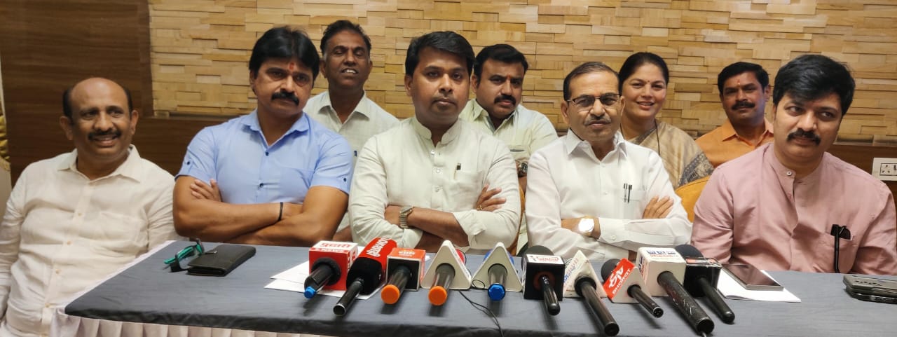 नदी प्रदूषण, पालिकेतील गैरकारभार, झोपडपट्टी पुनर्वसन प्रकल्पातील मनमानी कारभार असे अनेक प्रश्न उपस्थित करत आमदार अमित गोरखेंनी गाजवले अधिवेशन