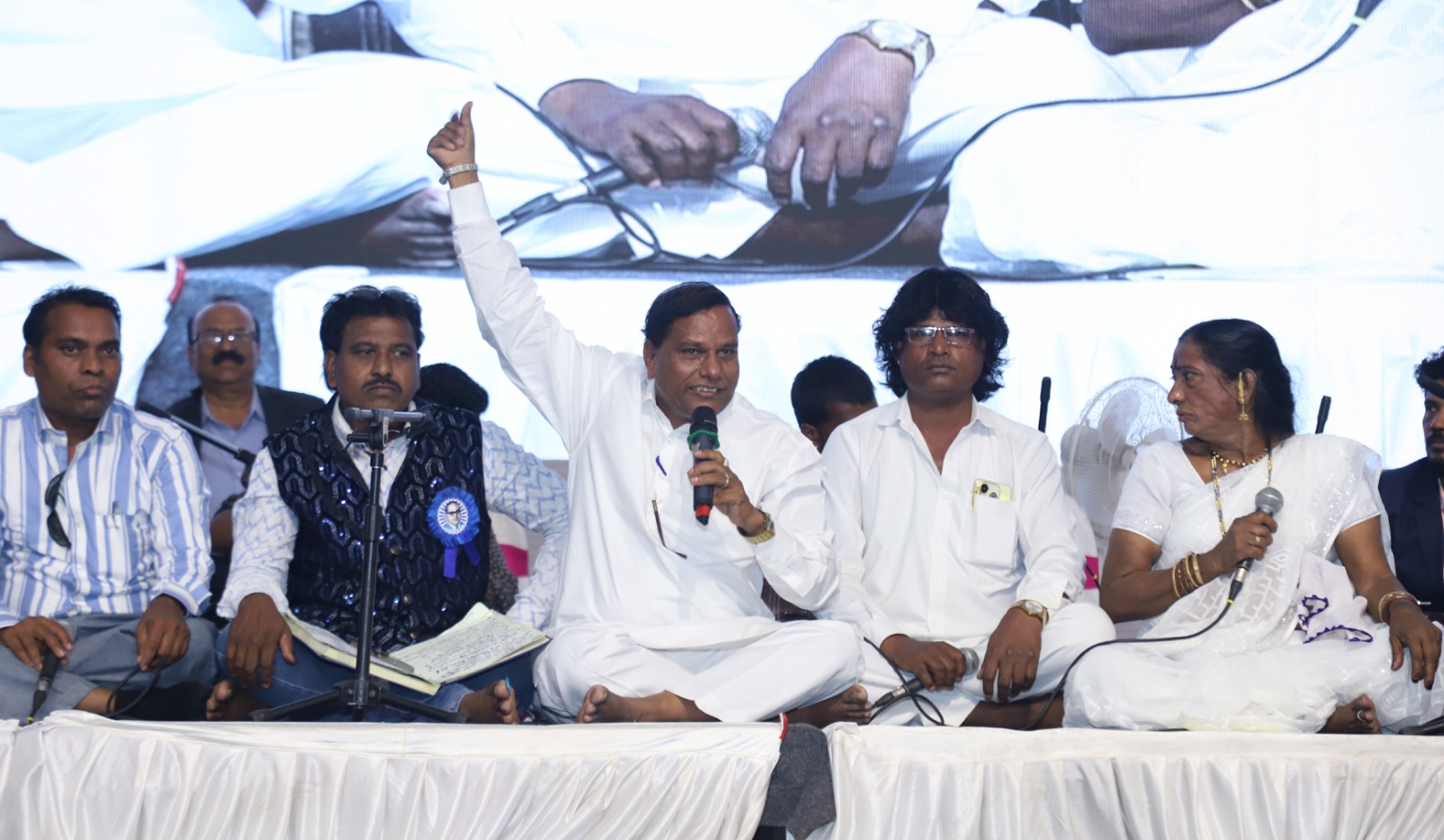 प्रबोधन पर्वाच्या पाचव्या दिवशी सादर झालेल्या सांस्कृतिक कार्यक्रमांना रसिकांची दाद