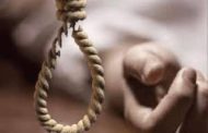 मोशी येथे झाडाच्या फांदीला गळफास घेऊन दोन मित्रांची आत्महत्या