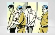 दोन अल्पवयीन मुलींना पळवून नेणाऱ्या दोघांना चिखली पोलीसांकडून अटक
