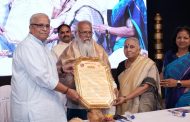 गिरीश प्रभुणे यांना समाजसेवेत ईश्वर दिसला; राष्ट्रीय स्वयंसेवक संघाचे भैय्याजी जोशी यांचे गौरवोद्गार