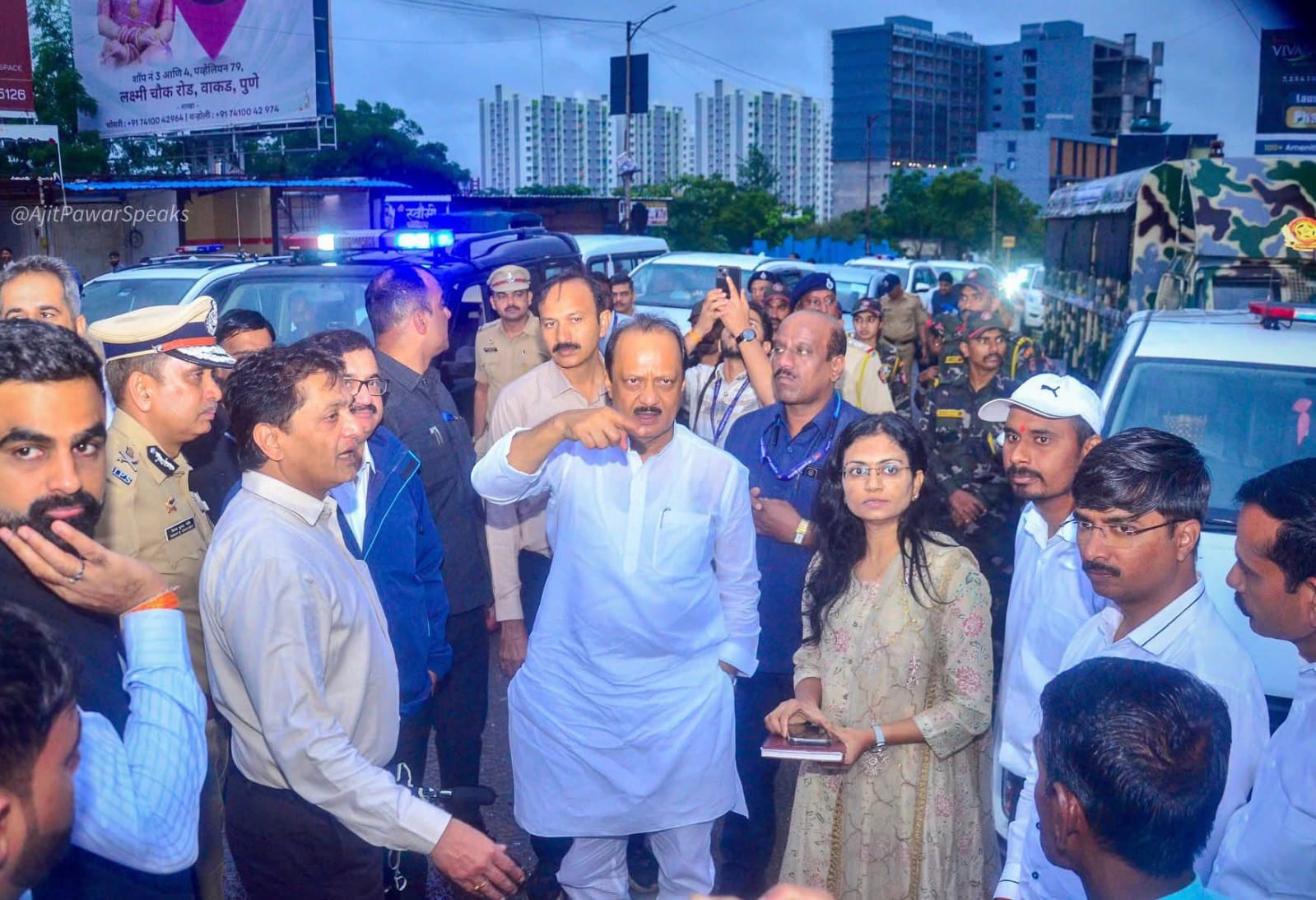 हिंजवडीतून आयटी पार्क बाहेर चाललंय.. विकास कामांच्या आड जो येईल त्याच्या विरोधात गुन्हे दाखल करा; अजितदादांचे प्रशासनाला आदेश
