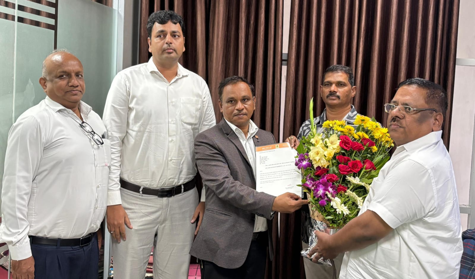 ॲड. संजय माने व शिलचंद्र हजगुडे यांची धर्मवीर संभाजी बँकेच्या तज्ञ संचालक पदी निवड