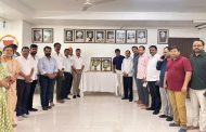 लोकमान्य टिळक आणि साहित्यरत्न अण्णाभाऊ साठे यांना भाजपच्या वतीने अभिवादन
