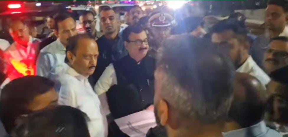 चाकण-तळेगाव वाहतूक कोंडीची समस्या सोडवण्यासाठी अजित पवार मैदानात; पहाटे चाकणमध्ये येत केला पाहणी दौरा