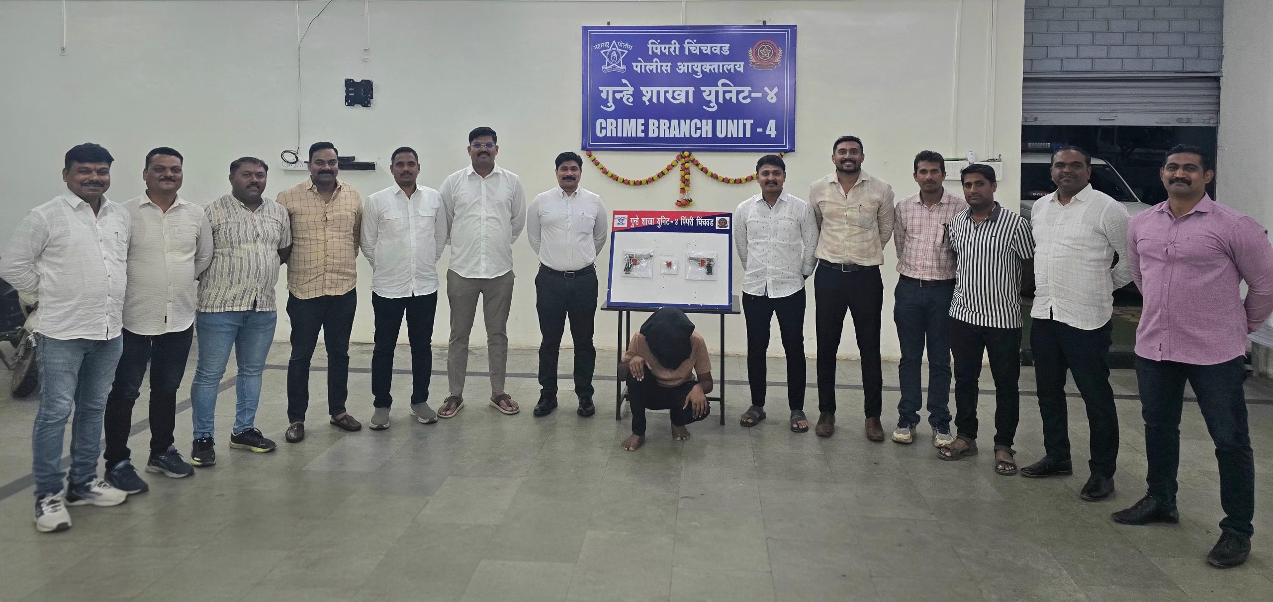 बाबा गॅंगच्या सदस्याला २ पिस्तूल, काडतुसांसह अटक; पिंपरी चिंचवड पोलिसांच्या गुन्हे शाखा युनिट ४ च्या पथकाची कामगिरी