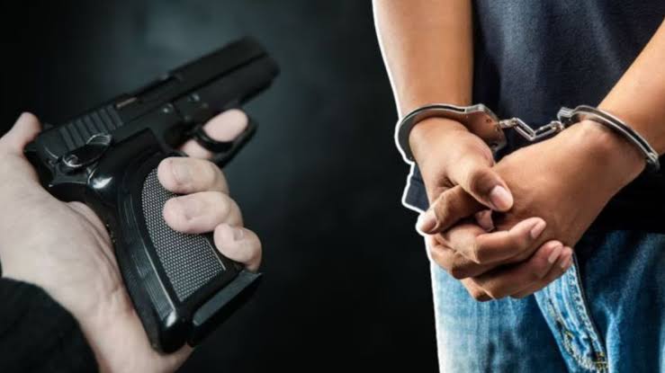 बेकायदा पिस्तूल बाळगल्या प्रकरणी पिंपरीत तरुणाला अटक