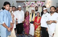 मंत्री चंद्रकांत पाटील यांची भाजप शहराध्यक्ष शत्रुघ्न काटे यांच्या निवासस्थानी सदिच्छा भेट
