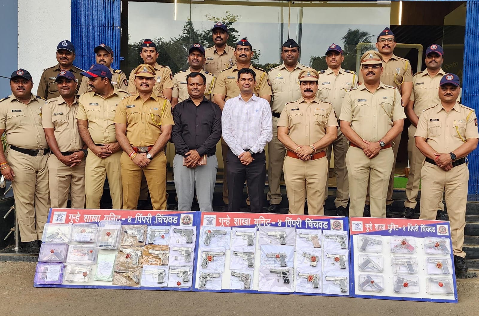 पिंपरी चिंचवड पोलिसांची मोठी कामगिरी; शस्त्र विरोधी मोहिमेत ५० पिस्तूल जप्त, रेकॉर्डवरील २५ गुन्हेगारांना अटक