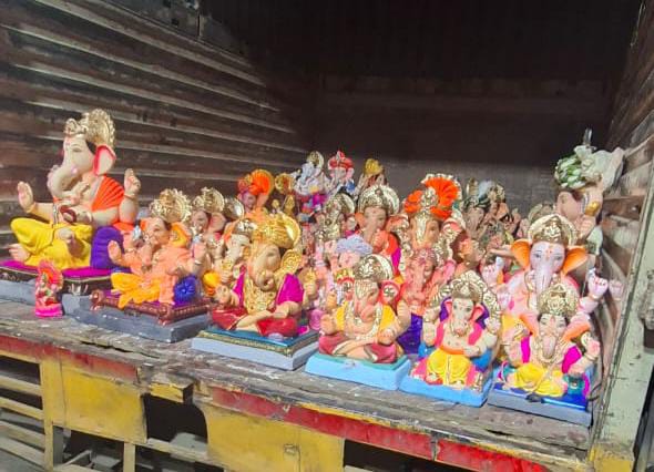 पिंपरी चिंचवड महापालिका व नाना काटे सोशल फाउंडेशनचा स्तुत्य उपक्रम; यावर्षी ४,८९३ गणेशमूर्तीचे संकलन