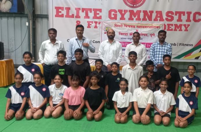 एस.बी. पाटील पब्लिक स्कूलच्या विद्यार्थ्यांची ॲक्रोबॅटिक स्पर्धेत ११ सुवर्ण पदकांची कमाई