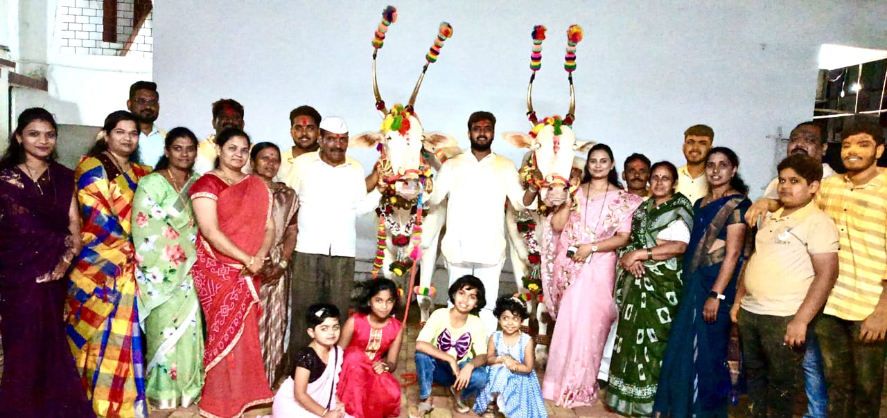 पिंपळे गुरव, दापोडी येथे पारंपारिक पध्दतीने बैलपोळा मोठ्या उत्साहात साजरा