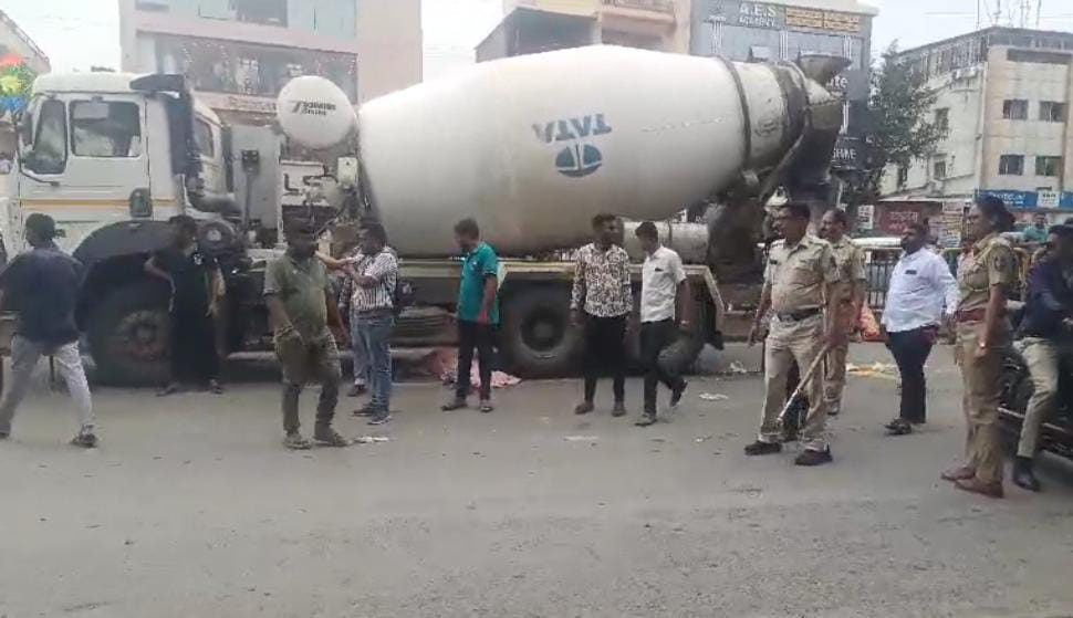 काळेवाडीत ट्रकच्या धडकेत महिलेचा जागीच मृत्यू