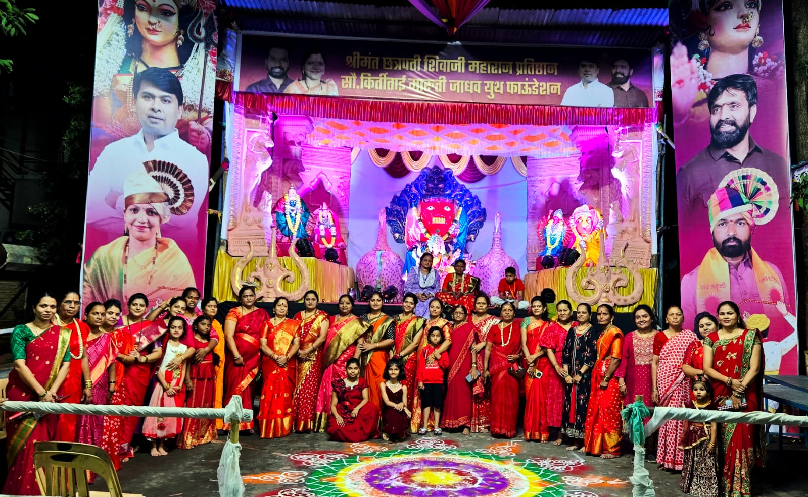 पिंपरी चिंचवड शहरात साकारला ‌साडेतीन शक्तीपीठांचा भव्य देखावा