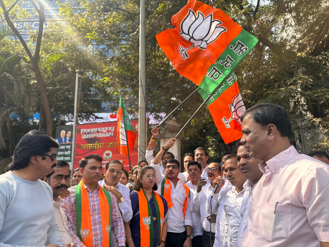 बिहार निवडणुकीतील NDA च्या विजयाचा पिंपरी-चिंचवडमध्ये दणक्यात जल्लोष..!