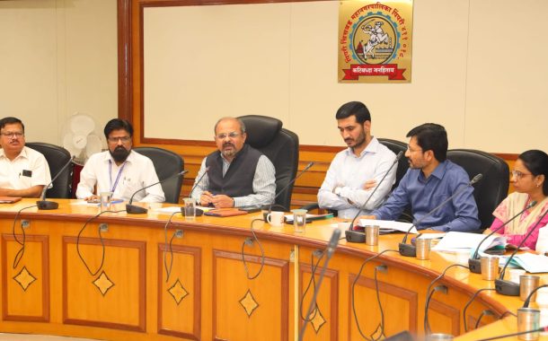 आगामी सार्वत्रिक निवडणुकीच्या मतदानासाठी नागरिकांमध्ये जनजागृती वाढवा आणि तक्रार निवारण यंत्रणा सक्षम करा – आयुक्त श्रावण हर्डीकर