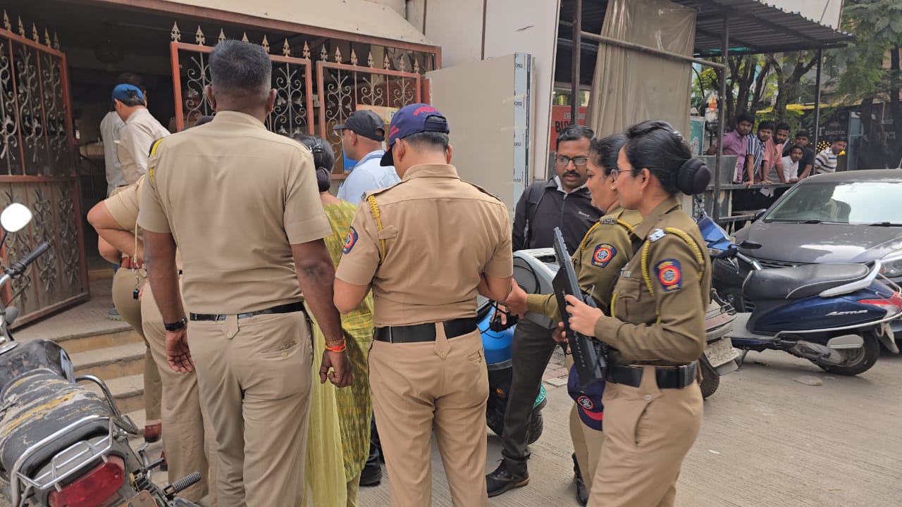 पुणे जमीन गैरव्यवहार प्रकरण : पिंपरीत शीतल तेजवानीच्या घरी पोलिसांचा छापा