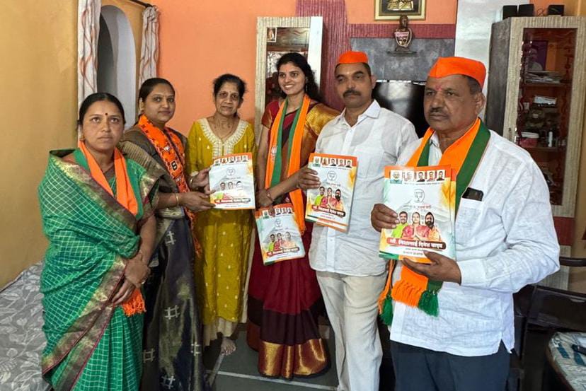 आपुलकीचा जनसंवाद.. प्रभाग क्र.११ मधील सुदर्शननगर, कोयनानगर परिसरात निशा दिनेश यादव यांना नागरिकांचा उत्स्फूर्त प्रतिसाद