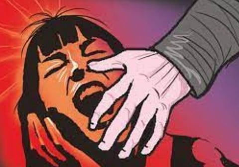 पिंपरी चिंचवड पोलिसांनी तडीपार केलेल्या गुंडाकडून बलात्कार