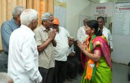 “ज्येष्ठांच्या सेवेसाठी सदैव कटिबद्ध”, उषाताई वाघेरे यांचा ज्येष्ठ नागरिकांशी दिलखुलास संवाद