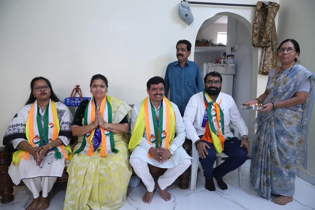निवडणूक प्रचारात लाडक्या बहिणींकडून राष्ट्रवादी काँग्रेसच्या उमेदवारांचे स्वागत