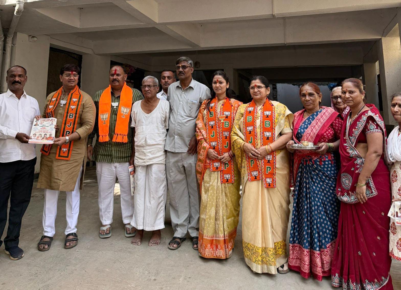 प्रभाग क्र.२६ मध्ये भाजपच्या पदयात्रेला मतदारांचा उत्स्फूर्त प्रतिसाद