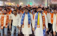 प्रभाग २५ मधील शिवसेना (उबाठा) उमेदवार चेतन पवार आणि सागर ओव्हाळ यांच्या पदयात्रेला उत्स्फूर्त प्रतिसाद..!