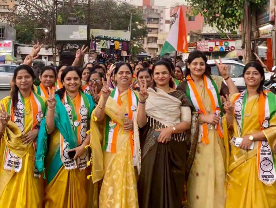 प्रभाग ७ मध्ये राष्ट्रवादीच्या महिला शक्तीचा भव्य जल्लोष