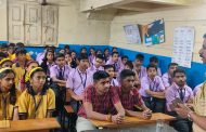 पिंपरी-चिंचवड पोलिसांच्या वाहतूक शाखेकडून ‘एक दिवस शाळेसाठी’ उपक्रम; १४ शाळांमधील विद्यार्थ्यांना केले मार्गदर्शन
