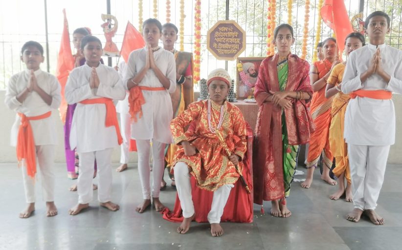 जुनी सांगवी येथील अरविंद एज्युकेशन सोसायटीत विद्यार्थ्यांनी केली शिवगर्जना