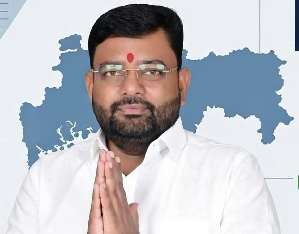 बाबा कांबळे यांच्या भूमिकेमुळे ५ मार्चच्या संपाची 'हवा' निघाली; पिंपरी चिंचवड पुण्यात रिक्षा-टॅक्सी सेवा सुरळीत