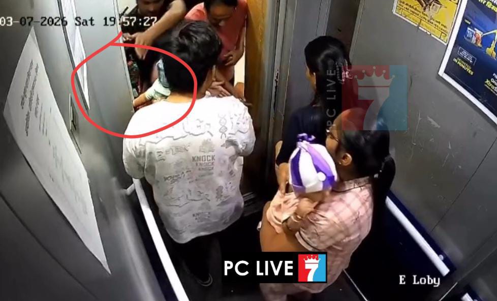 लिफ्टच्या दरवाजात चिमुकलीचा हात अडकला, सुदैवाने मोठा अनर्थ टळला; दिघी येथील एका सोसायटीतील घटना सीसीटीव्हीत कैद