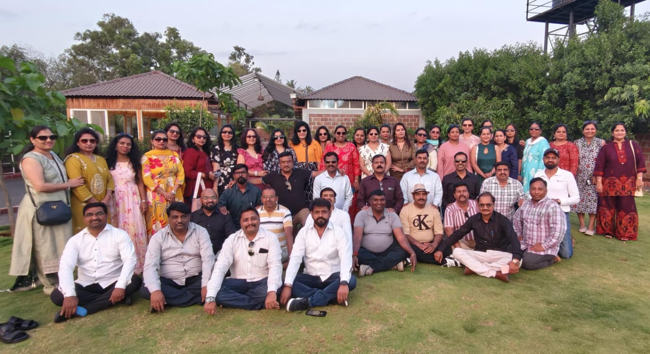 पिंपरीतील महात्मा फुले कॉलेजच्या माजी विद्यार्थ्यांचा स्नेहमेळावा उत्साहात साजरा