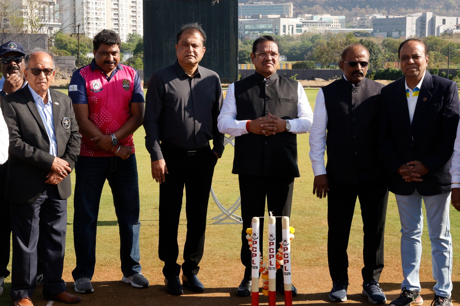 'टी - २० प्रीमियर लीग' क्रिकेट स्पर्धेचे फोर स्टार क्रीडांगण माण - हिंजवडी येथे उद्घाटन