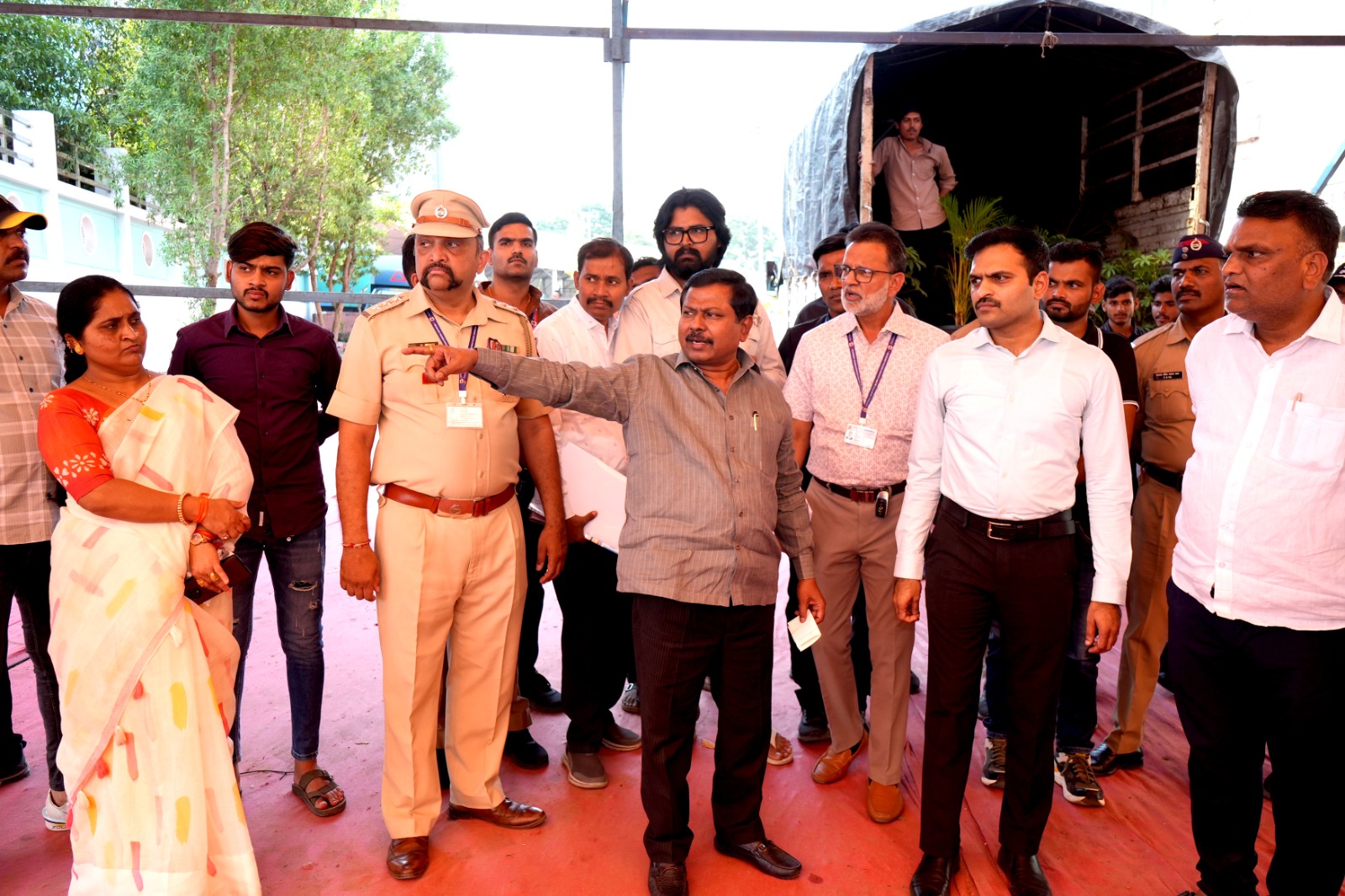 महाराष्ट्रालाच नव्हे तर संपूर्ण भारताला हेवा वाटेल असे स्मारक उभारू - अण्णा बनसोडे