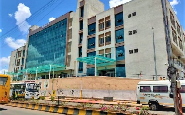 महापालिकेचं थेरगाव हॉस्पिटल समस्यांच्या गर्तेत; रुग्ण आणि नातेवाईक त्रस्त