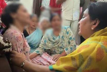 उपमुख्यमंत्री सुनेत्रा पवार यांनी घेतली नसरापूर घटनेतील पीडित कुटुंबीयांची भेट