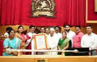 ज्येष्ठ तबलावादक धोंडीराम सायकर यांचा महापालिकेकडून मानपत्र देऊन सन्मान