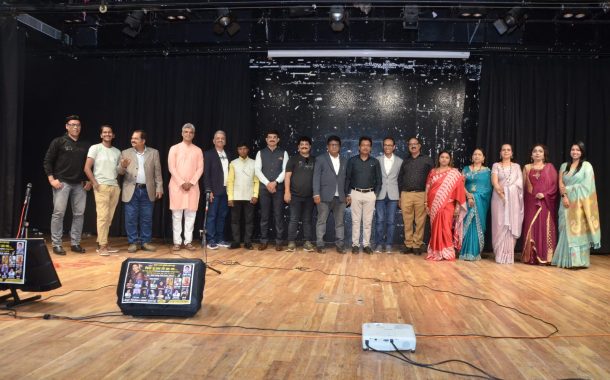 स्वर्गीय आशा भोसले यांना त्यांच्या गीतांमधून आदरांजली..!