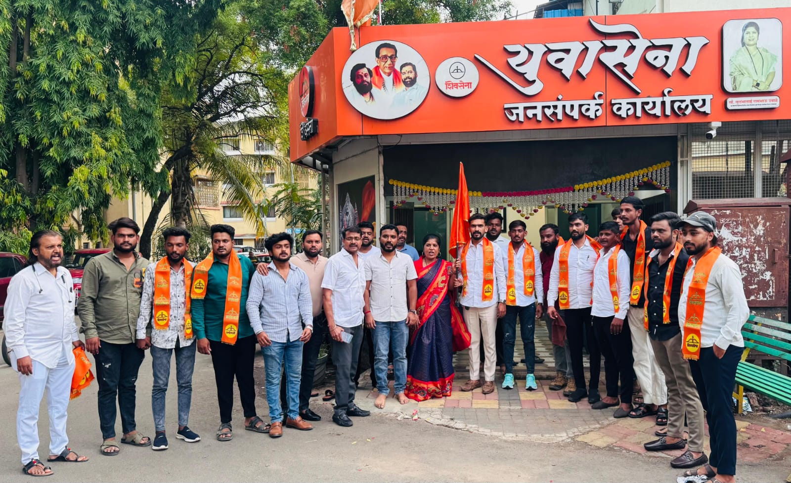 पिंपरी-चिंचवडमध्ये शिवसेना व युवासेनामध्ये कार्यकर्त्यांचा जाहीर प्रवेश