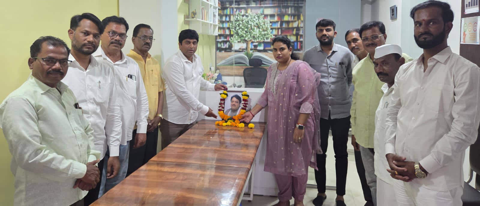 दिवंगत मुख्यमंत्री विलासराव देशमुख यांना पिंपरी चिंचवड शहर काँग्रेसकडून अभिवादन