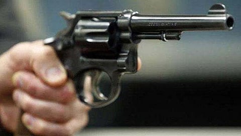 तरुणावर पिस्तूल रोखून जिवे मारण्याची धमकी; सांगवी पोलिसात गुन्हा दाखल
