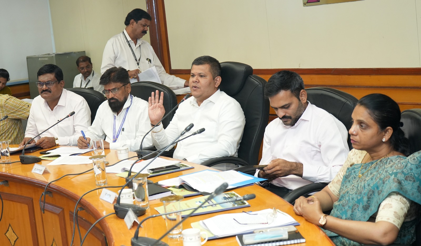 महापालिकेच्या स्थायी समिती सभेत विविध विकासकामे, आरोग्य, शिक्षण व मूलभूत सुविधांशी संबंधित महत्त्वाचे विषय मंजूर