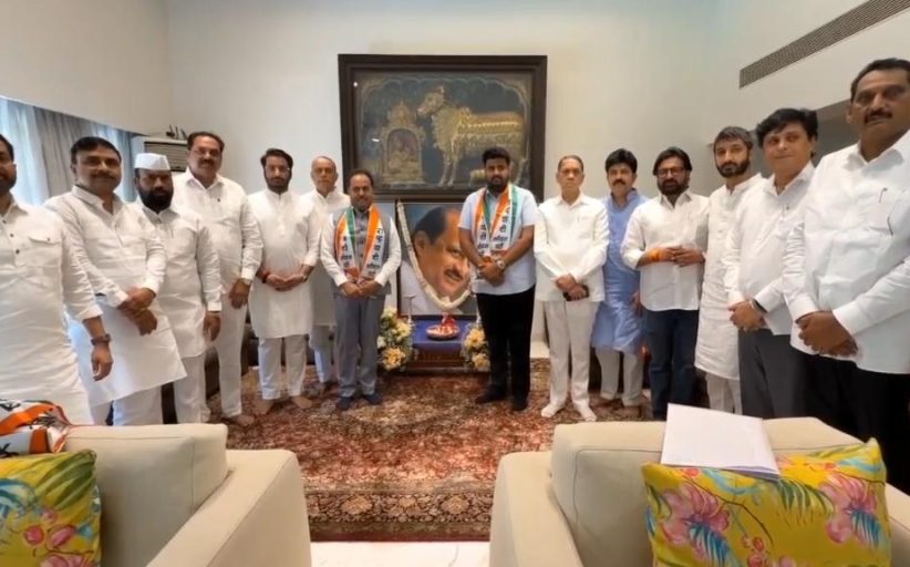 पुण्यात राष्ट्रवादी काँग्रेसमध्ये संजय काकडे व विक्रम काकडे यांचा पक्षप्रवेश