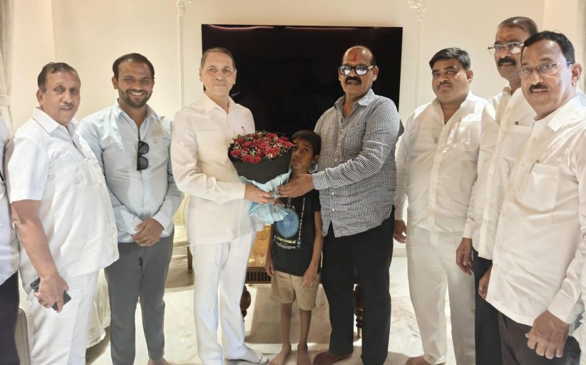 दिलीप वळसेंकडून विलास लांडेंच्या मनधरणीचा प्रयत्न?